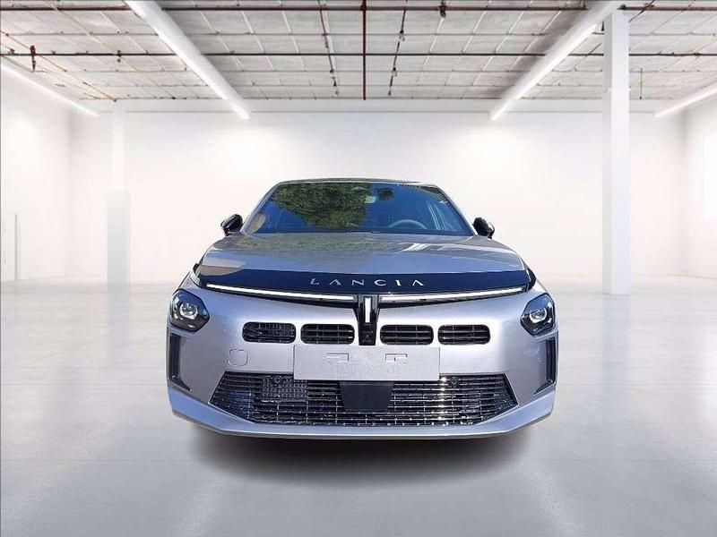 Nuova Lancia Ypsilon 110 CV (80 kW) 2026 Argento metallizzato Utilitaria