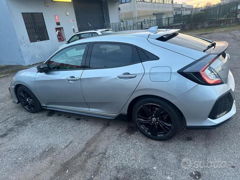 Usata Honda Civic Dynamic 2019 Grigio Berlina