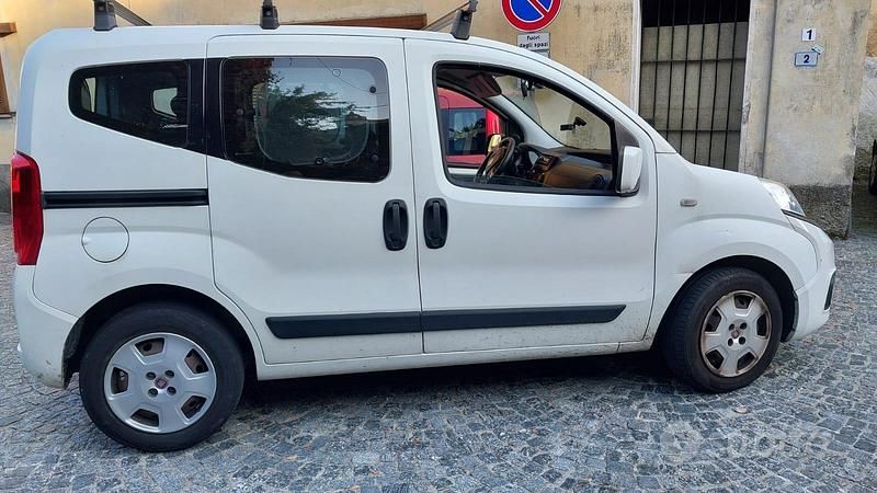 Usata Fiat Qubo Trekking 75 CV (55 kW) 2016 Bianco Monovolume