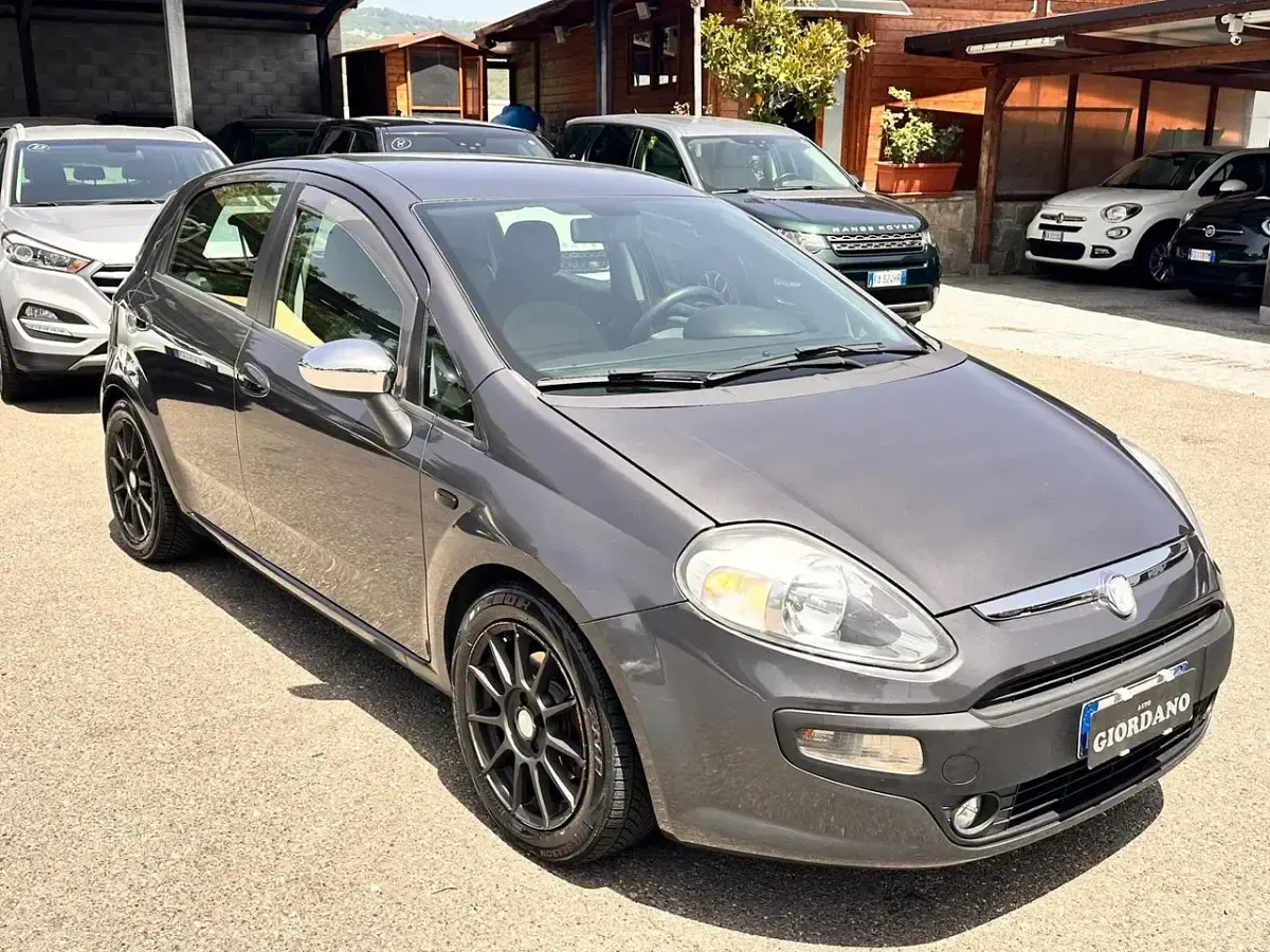 Usata Fiat Punto Evo 95 CV (69 kW) 2011 Grigio Utilitaria