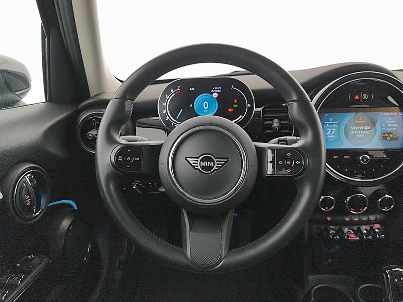 Usado Mini Cooper 136 HP (100 kW) 2023 Preto Citadino