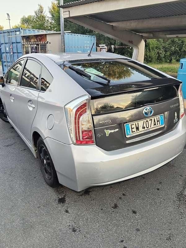 Usata Toyota Prius 99 CV (72 kW) 2014 Grigio Berlina