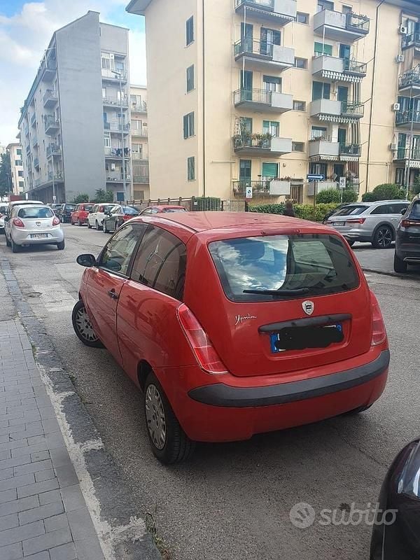 Usata Lancia Ypsilon 60 CV (44 kW) 2005 Rosso Utilitaria