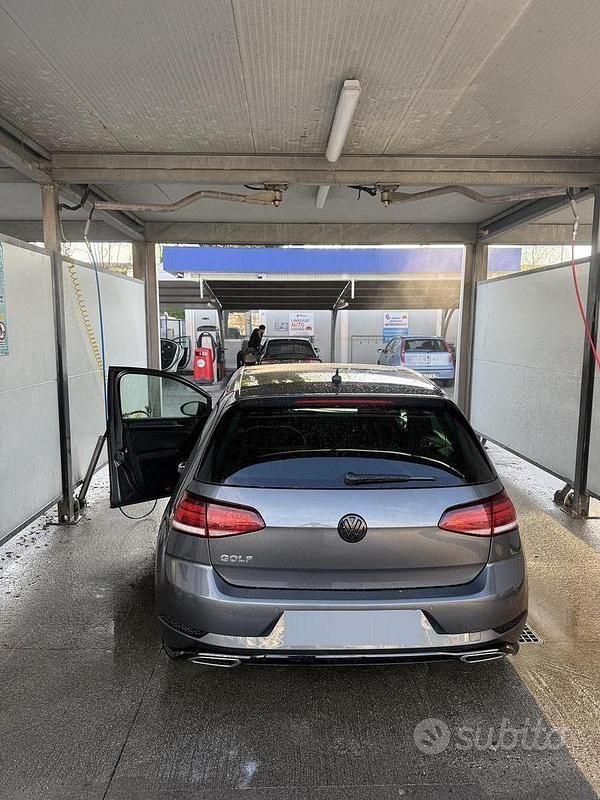 Usata VW Golf VII R-line 116 CV (85 kW) 2017 Berlina