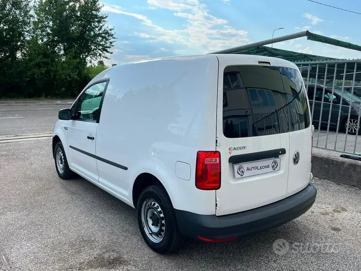 Usata VW Caddy Business 102 CV (75 kW) 2021 Bianco Monovolume