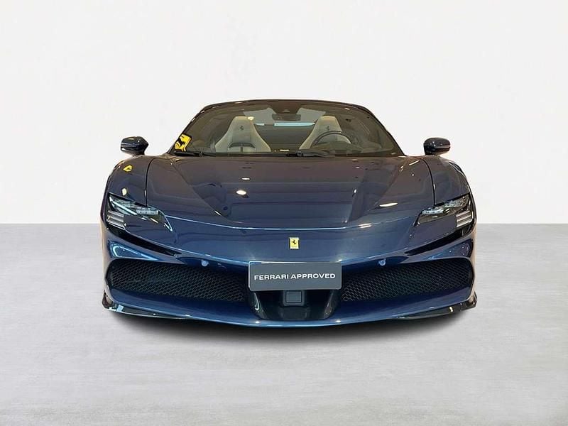 Usata Ferrari SF90 999 CV (734 kW) 2022 Blu/azzurro Cabrio