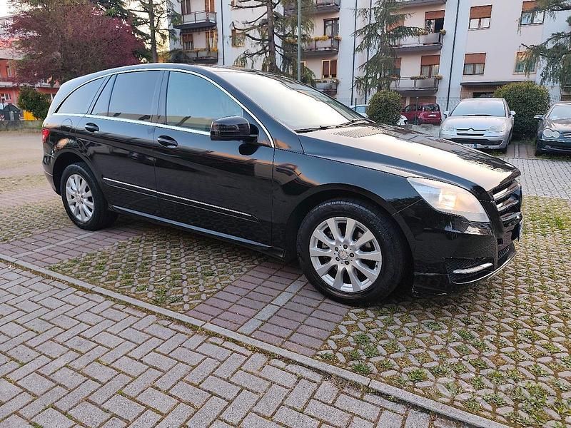Usata Mercedes R350 2013 Nero Monovolume
