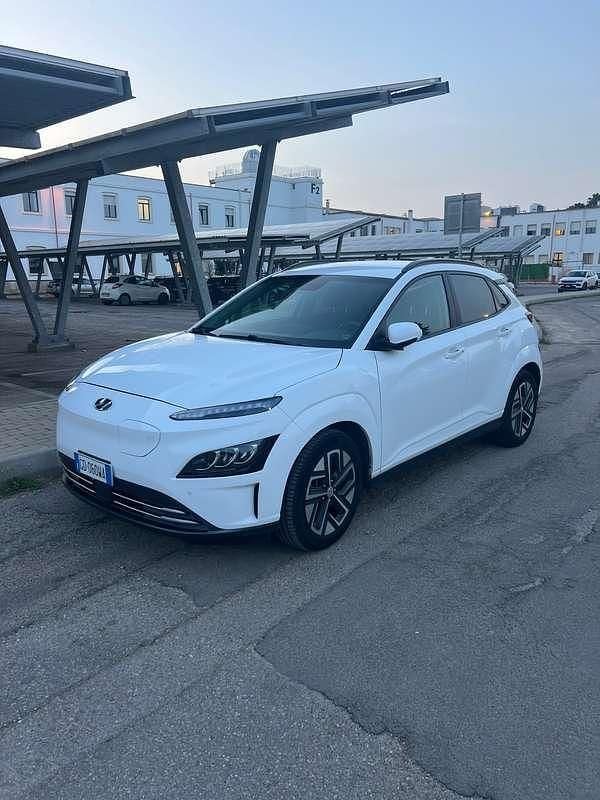 Usata Hyundai Kona 27 kW (38 CV) 2021 Bianco SUV