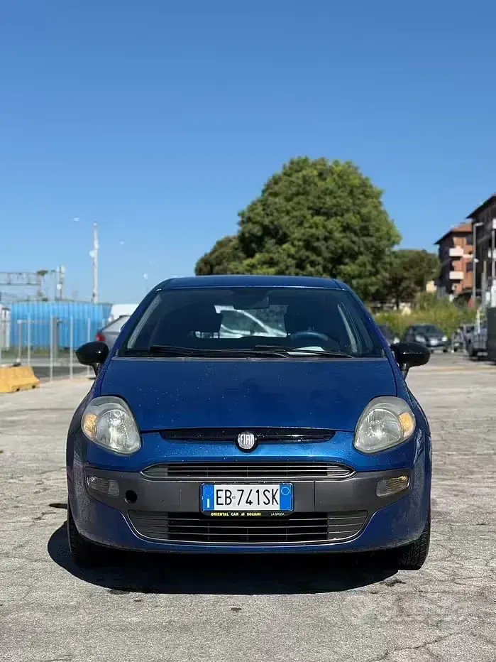 Usata Fiat Punto Evo Active 65 CV (47 kW) 2010 Blu Utilitaria