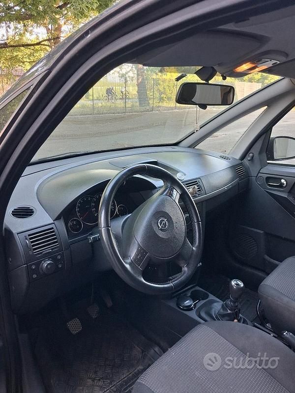 Usata Opel Meriva 101 CV (74 kW) 2009 Blu Monovolume