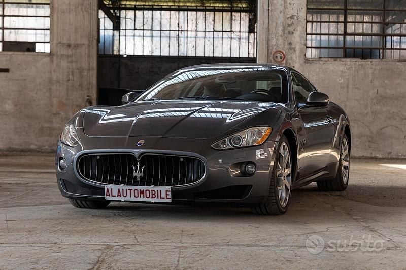 Usata Maserati Granturismo 440 CV (323 kW) 2009 Grigio alfieri Coupé