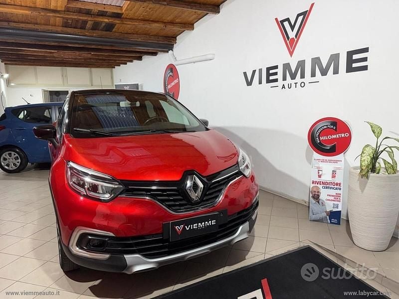 Usata Renault Captur Bose Edition 90 CV (66 kW) 2018 Rosso SUV