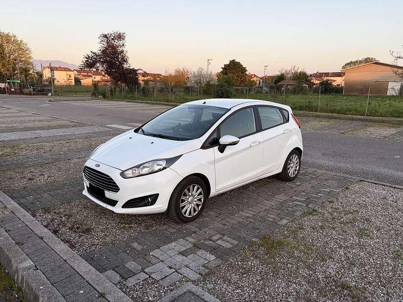 Usata Ford Fiesta Titanium 75 CV (55 kW) 2015 Berlina