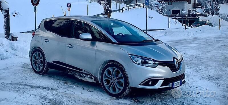 Grigio Usata 2018 Renault Scénic IV Zen Monovolume | 11.500 € (Ottimo prezzo) - Immagine 1/3