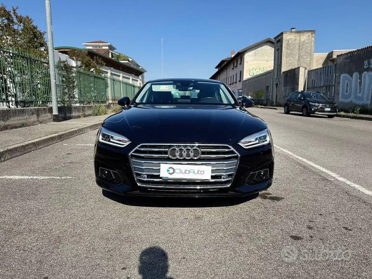 Usata Audi A5 Business 190 CV (139 kW) 2018 Blu/azzurro Coupé