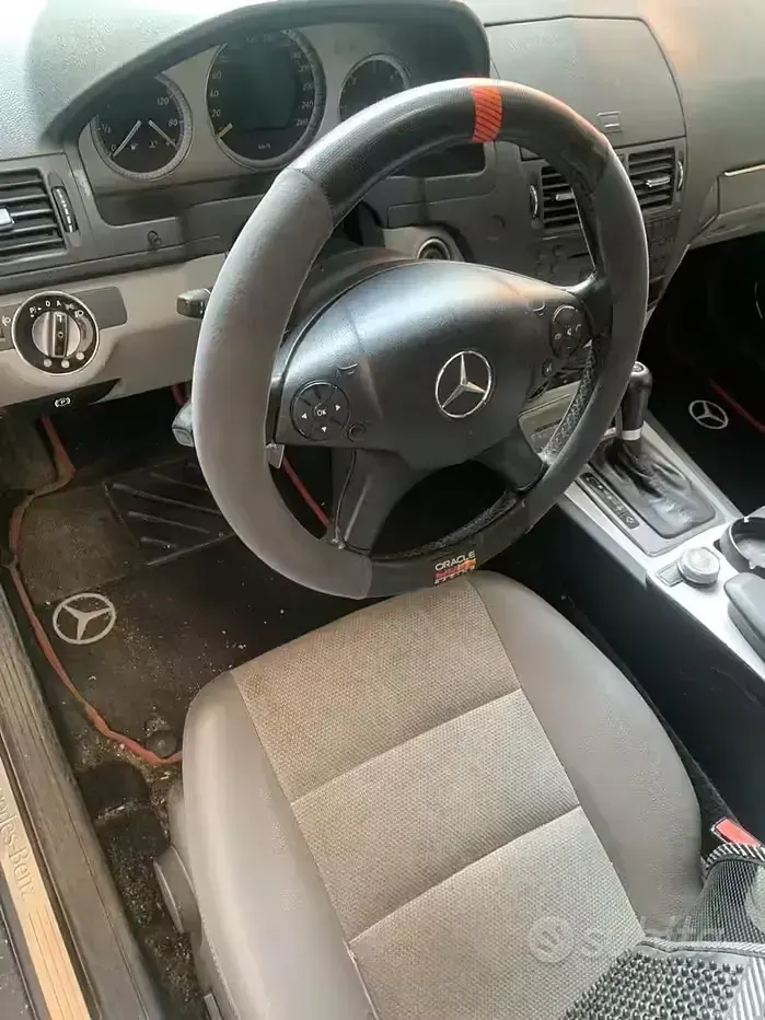 Usata Mercedes C200 136 CV (100 kW) 2007 Grigio Berlina