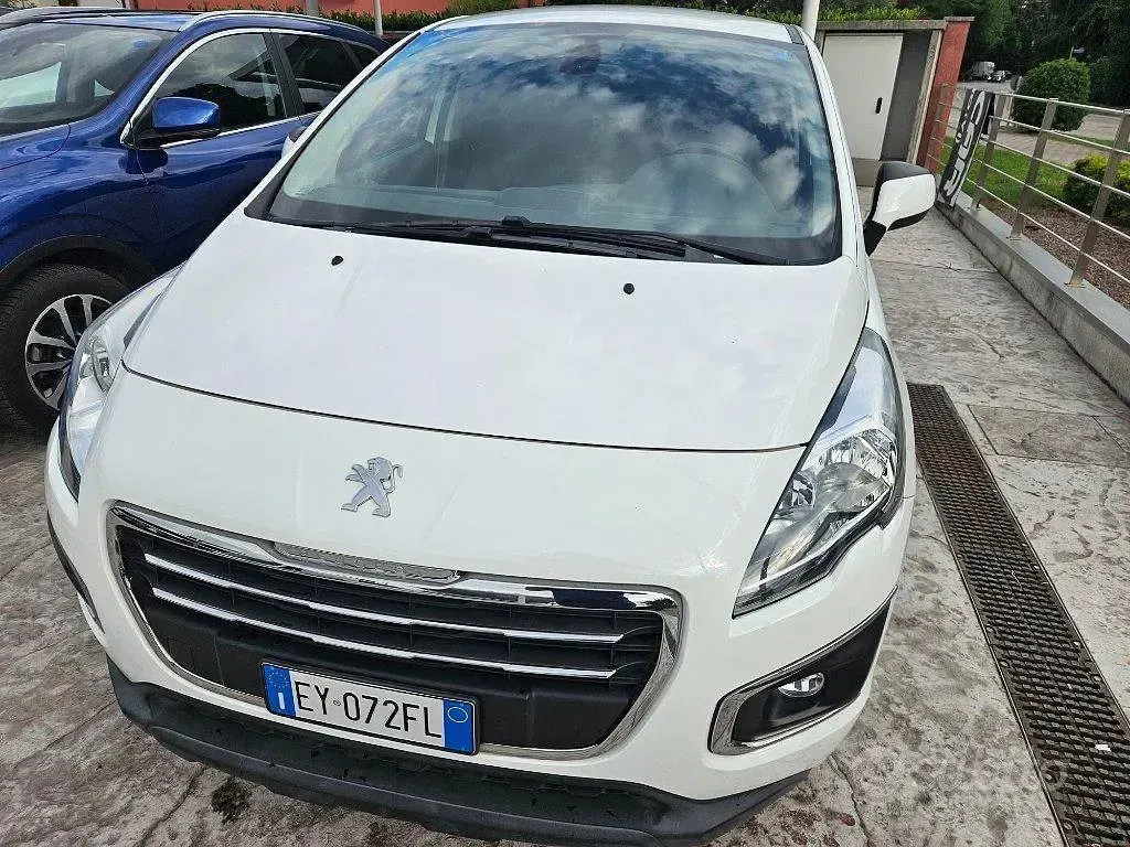 Usata Peugeot 3008 Allure 116 CV (85 kW) 2015 Bianco pastello Station wagon