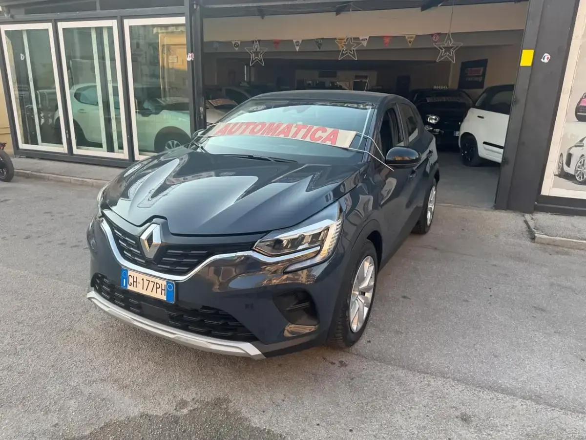 Usata Renault Captur Initiale Paris 140 CV (102 kW) 2021 Blu SUV