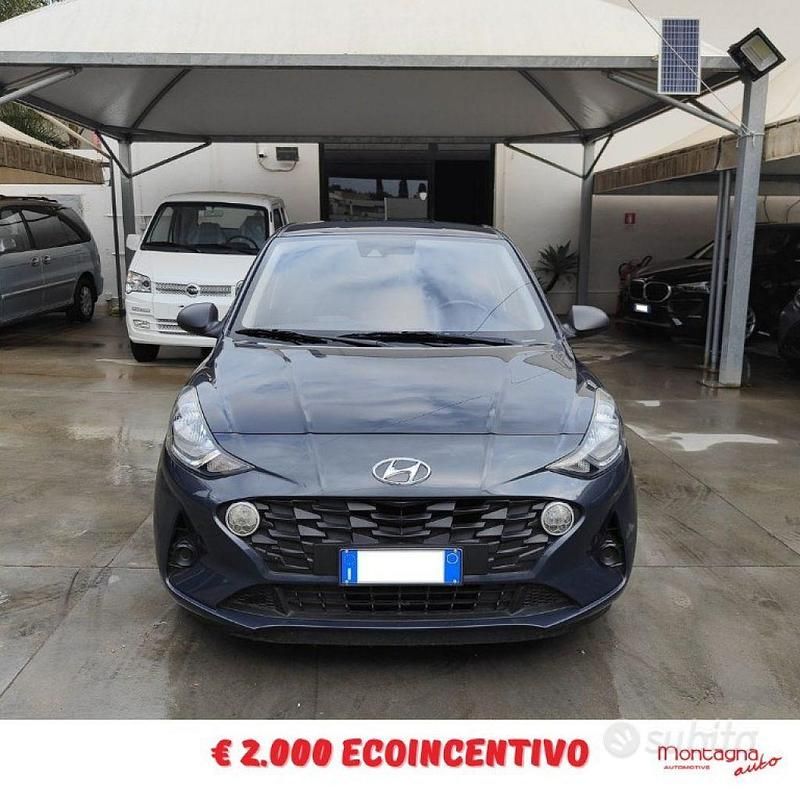 Usata Hyundai i10 Advanced 67 CV (49 kW) 2022 Grigio Utilitaria