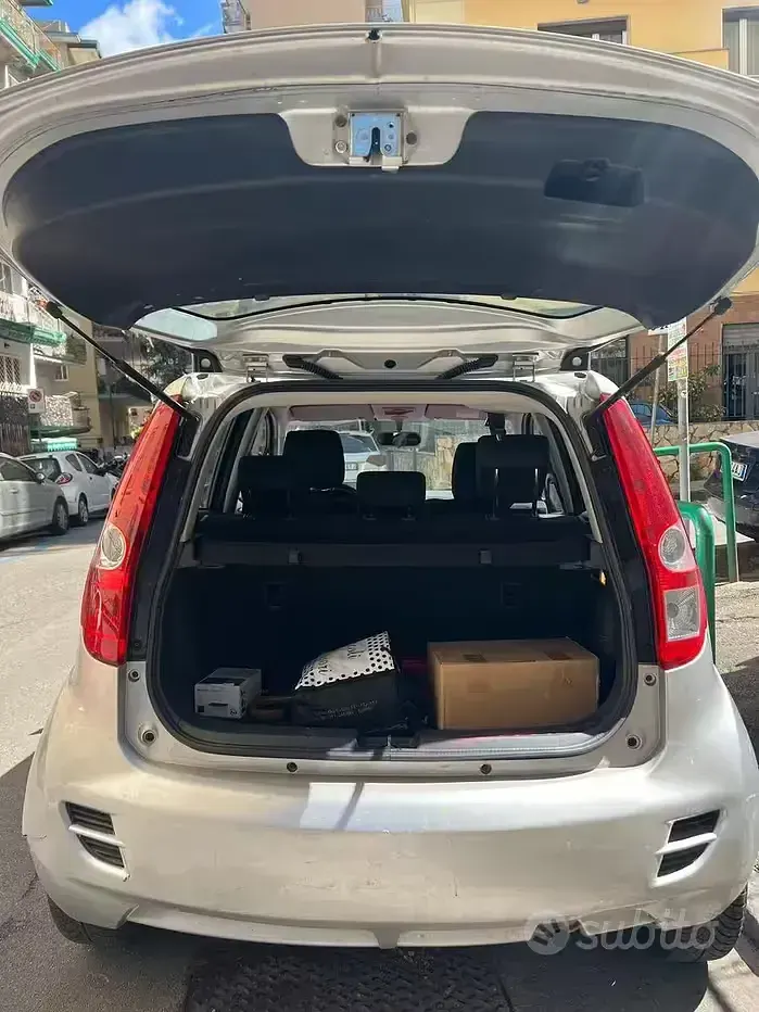 Usata Suzuki Splash 65 CV (47 kW) 2015 Grigio Utilitaria