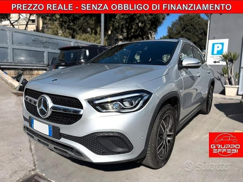 Usata Mercedes GLA200 Progressive 150 CV (110 kW) 2022 Grigio SUV