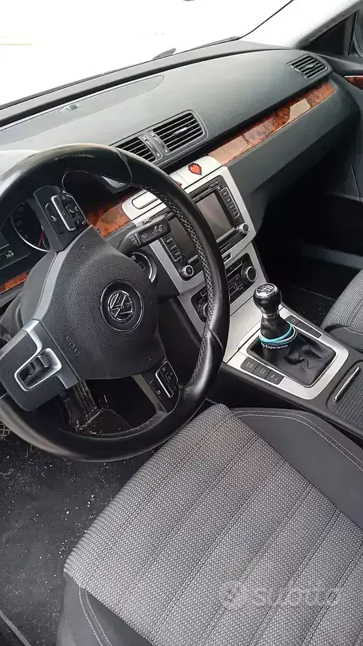 Usata VW Passat 140 CV (102 kW) 2010 Bianco Berlina
