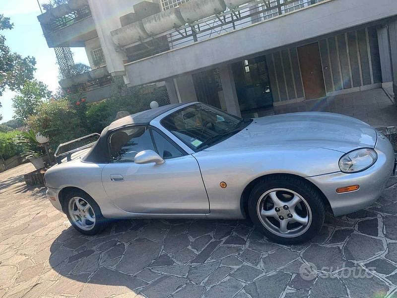 Usata Mazda MX5 1998 Grigio Cabrio