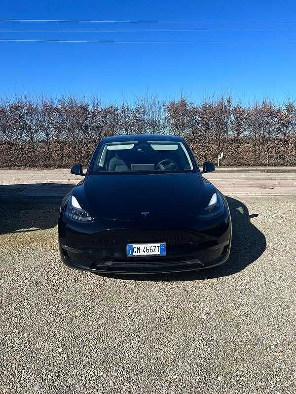 Usata Tesla Model Y 152 kW (208 CV) 2023 Nero SUV