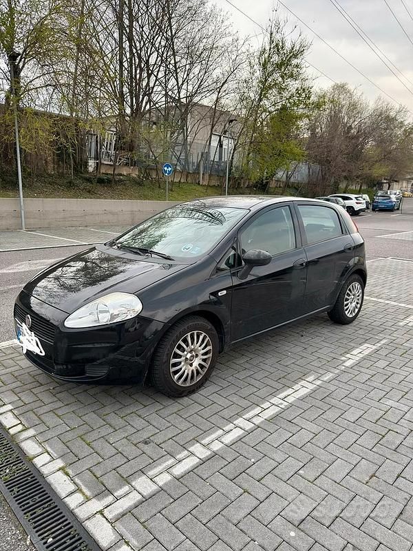 Usata Fiat Grande Punto 2013 Nero Utilitaria