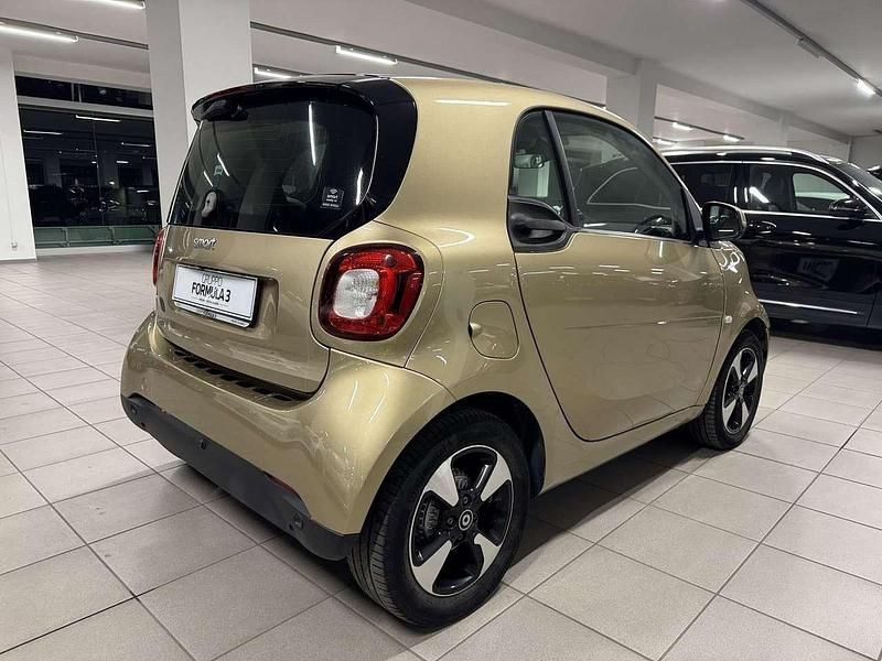 Usata Smart ForTwo Coupé Passion 60 kW (82 CV) 2020 Oro Utilitaria