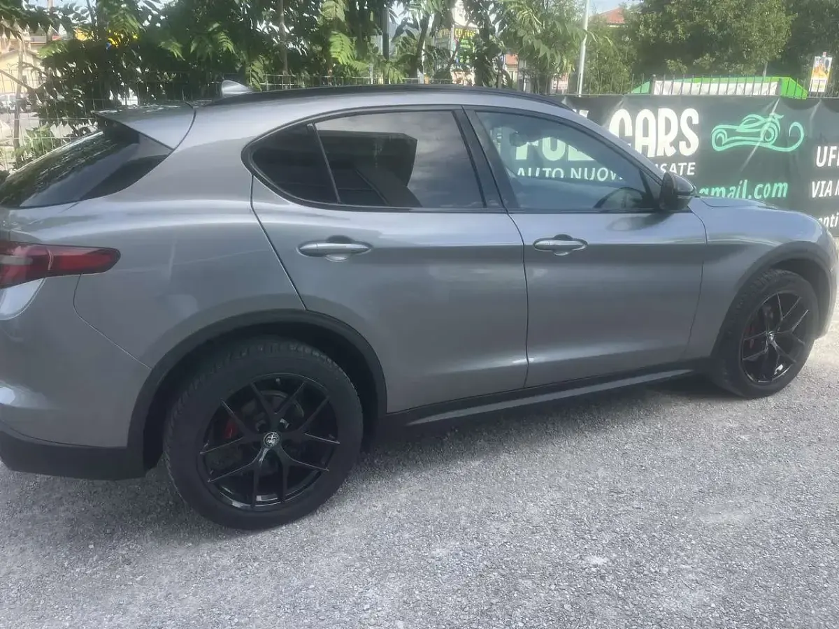 Usata Alfa Romeo Stelvio Ti 209 CV (153 kW) 2019 Grigio SUV
