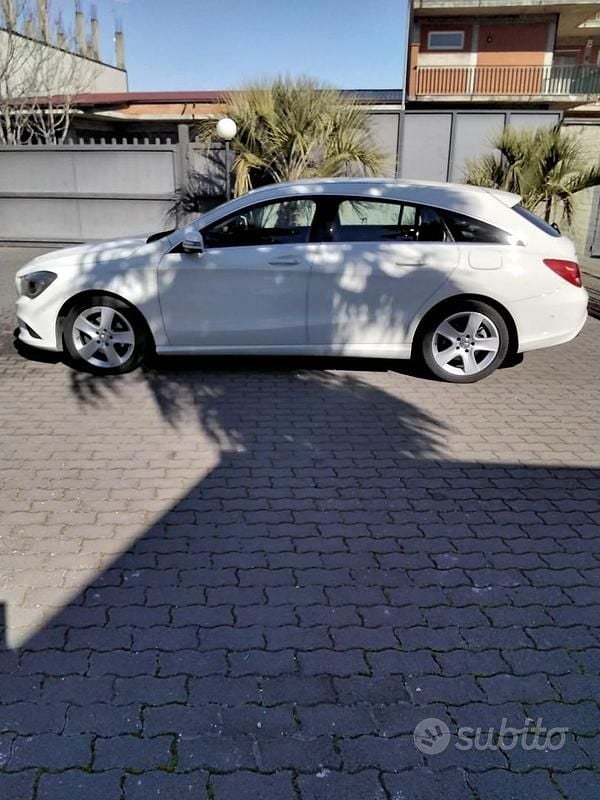Usata Mercedes CLA200 Shooting Brake 136 CV (100 kW) 2015 Bianco Station wagon