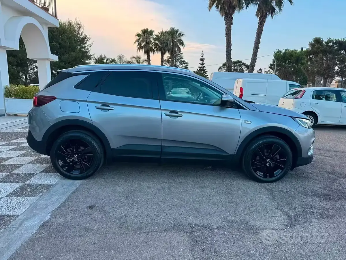Usata Opel Grandland X Innovation 131 CV (96 kW) 2019 Grigio SUV