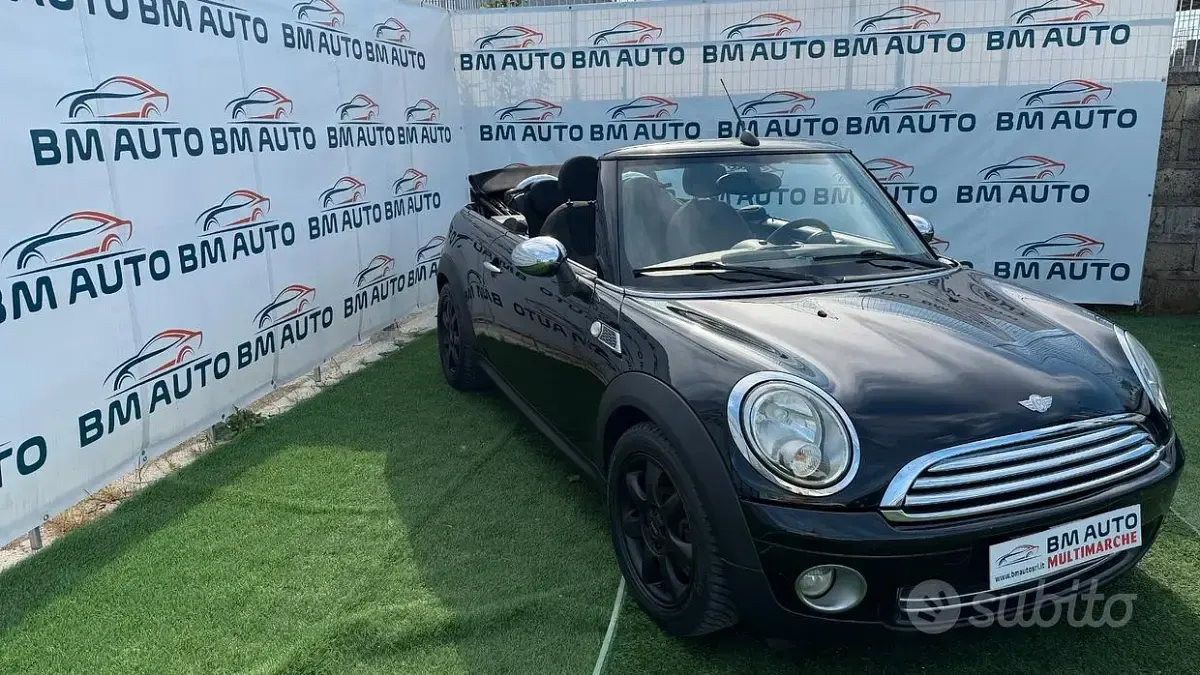 Usata Mini Cooper Cabriolet 120 CV (88 kW) 2010 Nero Cabrio