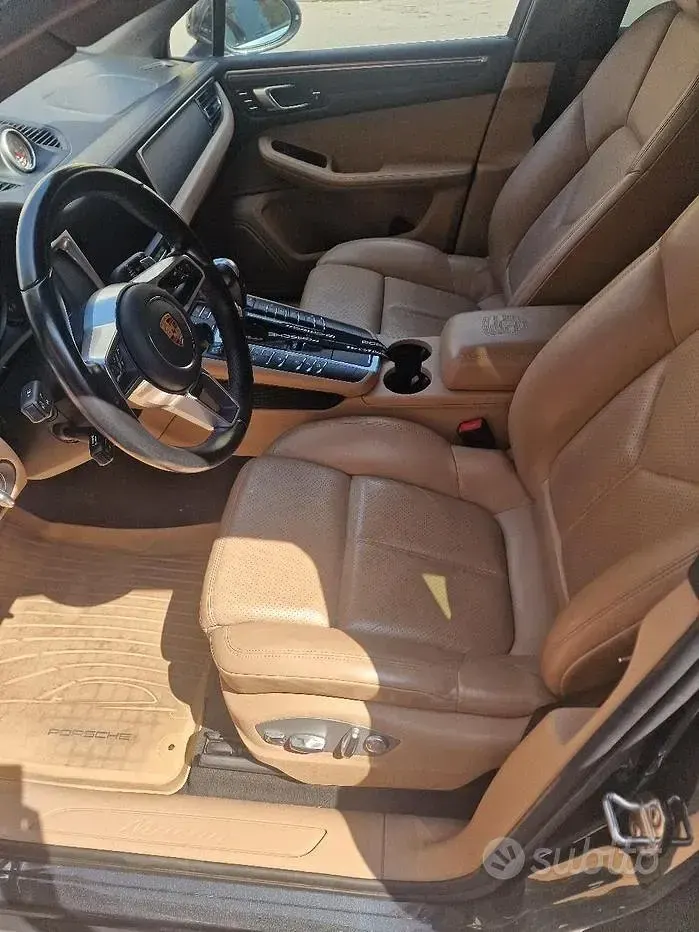 Usata Porsche Macan 245 CV (180 kW) 2020 Grigio SUV