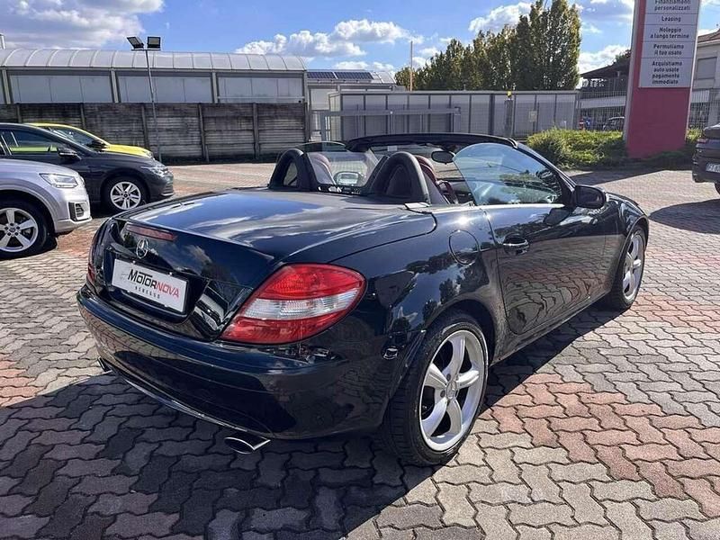 Usata Mercedes SLK200 Chrome 163 CV (119 kW) 2007 Nero Cabrio