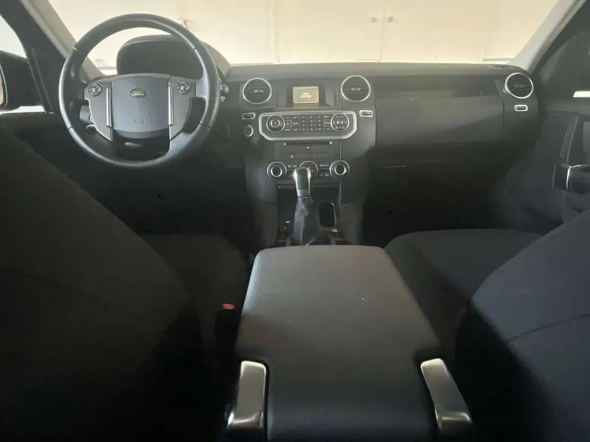 Usata Land Rover Discovery 4 S 190 CV (139 kW) 2010 Buckingham blu SUV