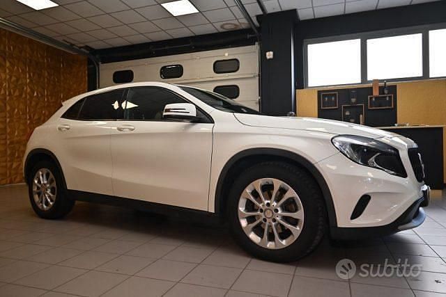 Usata Mercedes GLA180 Executive 109 CV (80 kW) 2019 Bianco SUV