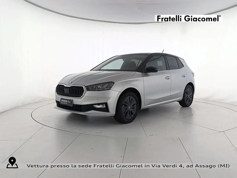 Argento brillante metallizzato nero tulipano perlato Usata 2025 Skoda Fabia Style Tre volumi | 17.400 € (Buon prezzo) - Immagine 1/4