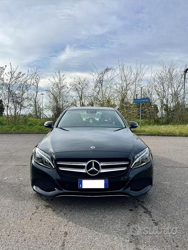 Usata Mercedes C220 170 CV (125 kW) 2017 Nero Berlina