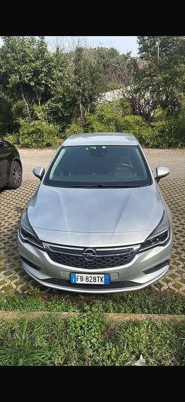 Usata Opel Astra Cosmo 101 CV (74 kW) 2015 Berlina