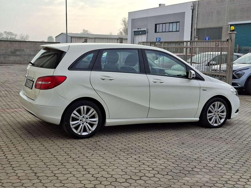 Usata Mercedes B180 Executive 122 CV (89 kW) 2012 Bianco Monovolume