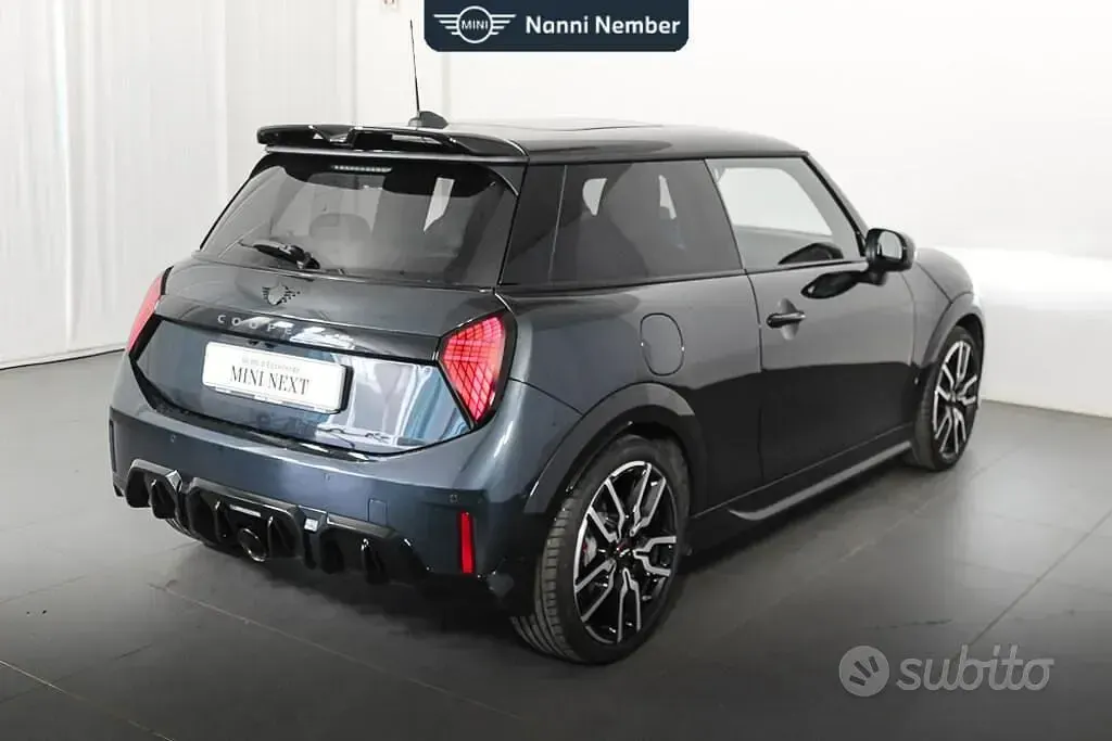 Usata Mini John Cooper Works 231 CV (169 kW) 2025 Legend grey Utilitaria