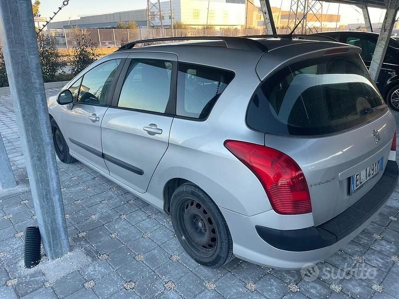 Usata Peugeot 308 93 CV (68 kW) 2011 Grigio Station wagon