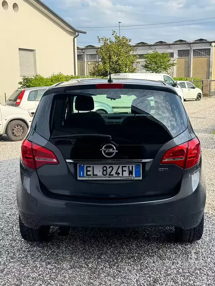 Usata Opel Meriva 130 CV (95 kW) 2012 Grigio Monovolume