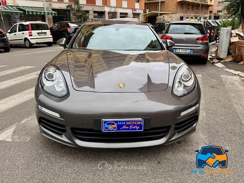 Usata Porsche Panamera 333 CV (244 kW) 2015 Gray Utilitaria