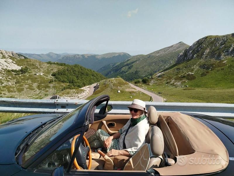 Usata Mazda MX5 110 CV (80 kW) 1999 Verde Cabrio