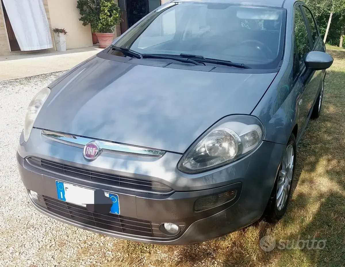 Usata Fiat Punto Evo Emotion 95 CV (69 kW) 2011 Grigio Utilitaria