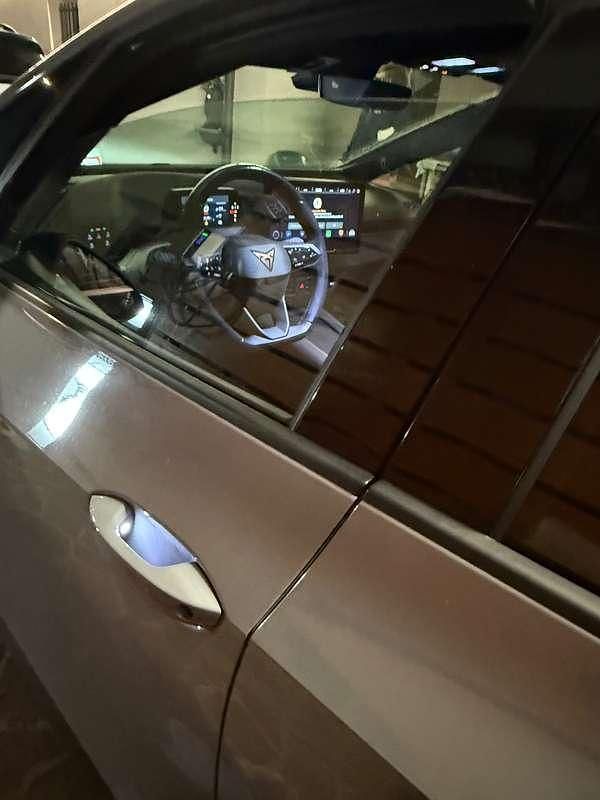 Usata Cupra Born 150 kW (204 CV) 2022 Grigio Utilitaria