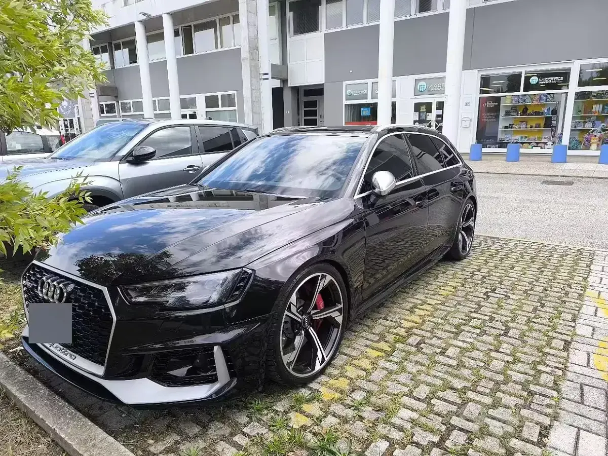 Usata Audi RS4 Comfort 450 CV (330 kW) 2019 Nero Station wagon